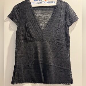 LIKE NEW! Banana Republic Black Lace Floral Stretch V-Neck Tee-Shirt Sz M